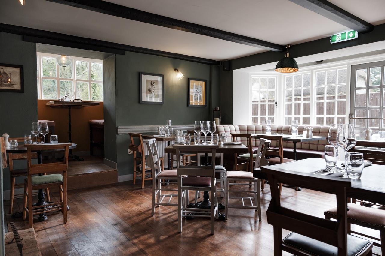 Castle Inn West Lulworth Exterior photo